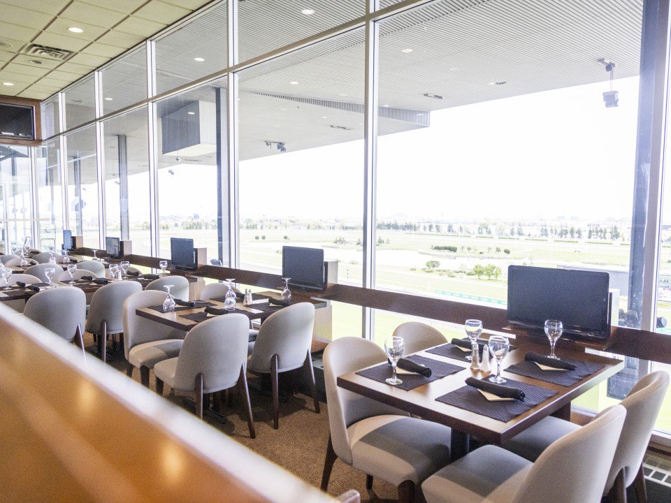 The Woodbine Club A King's Plate Dining Experience At Woodbine Racetrack