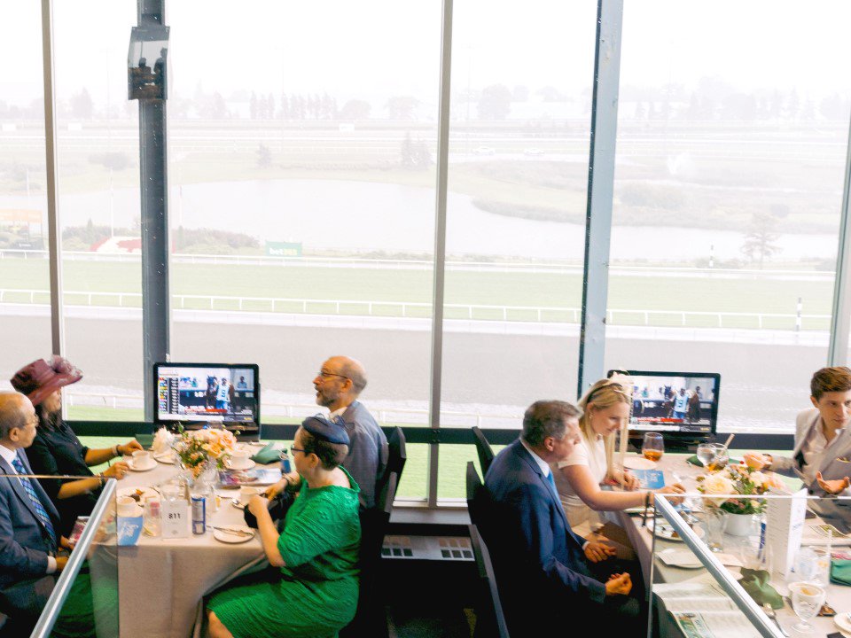 Post Parade Dining Room A King's Plate Dining Experience At Woodbine Racetrack