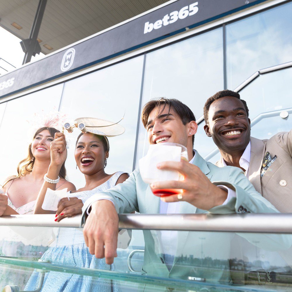 King's Plate at Woodbine Racetrack Loge Experience