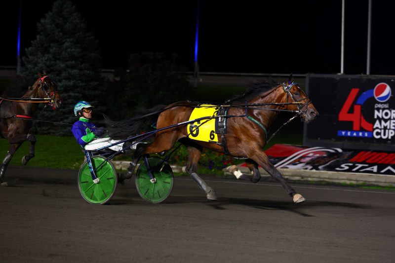 Winter Soldier and driver Andrew McCarthy winning the first William Wellwood Elimination on August 19, 2023 at Woodbine Mohawk Park (New Image Media)