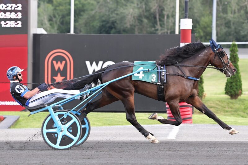 Detonater Hanover winning his Millard Farms elimination. (New Image Media)