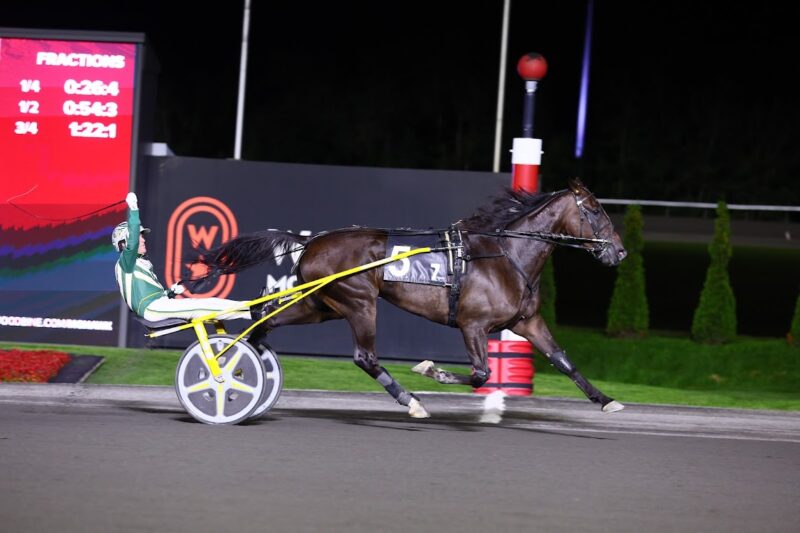 Lexus Kody winning the 2025 Maple Leaf Trot. (New Image Media)