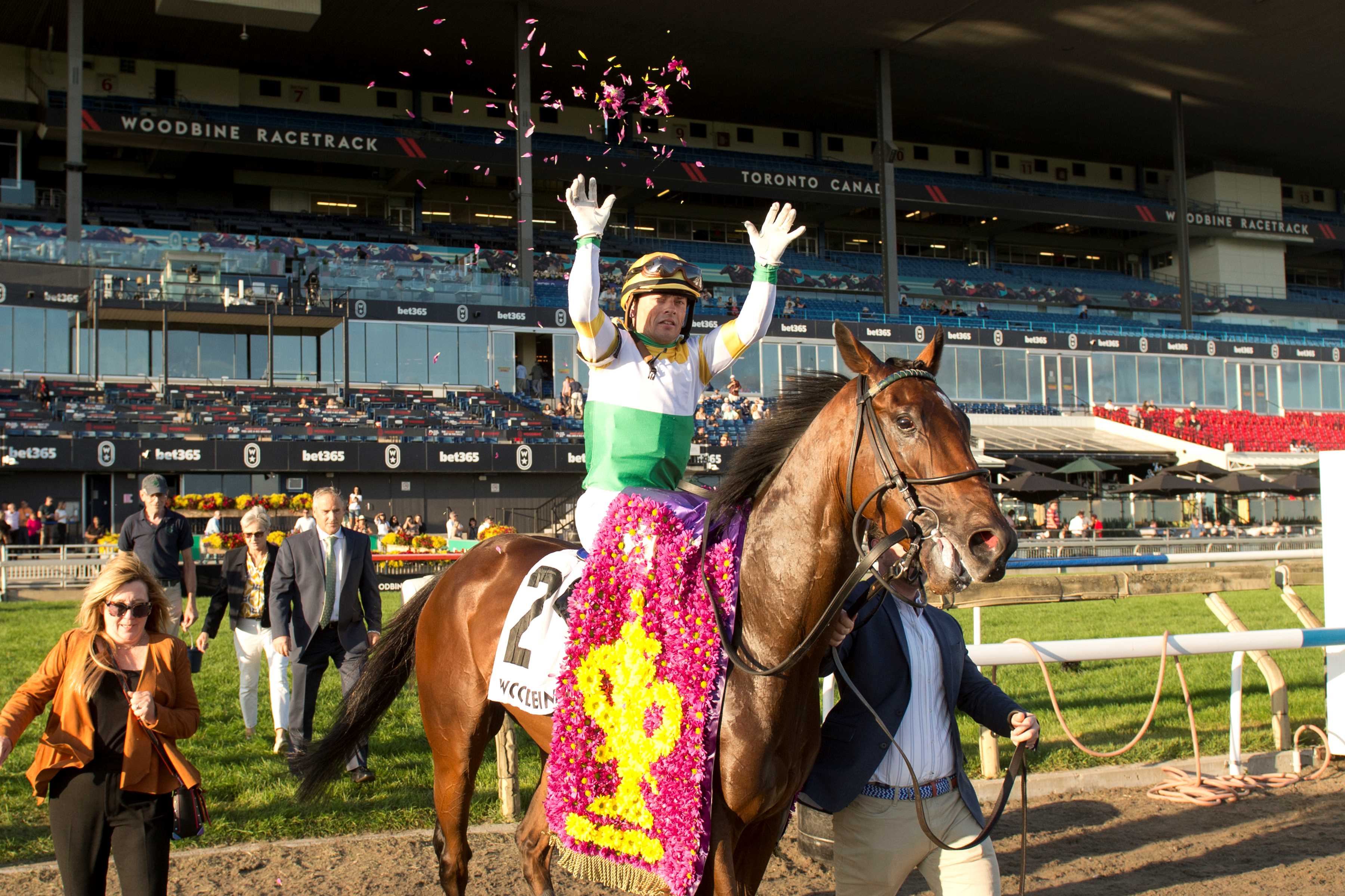 Roscar and connections in the winner's circle for the Breeders' Stakes on September 29, 2024 at Woodbine (Michael Burns Photo)