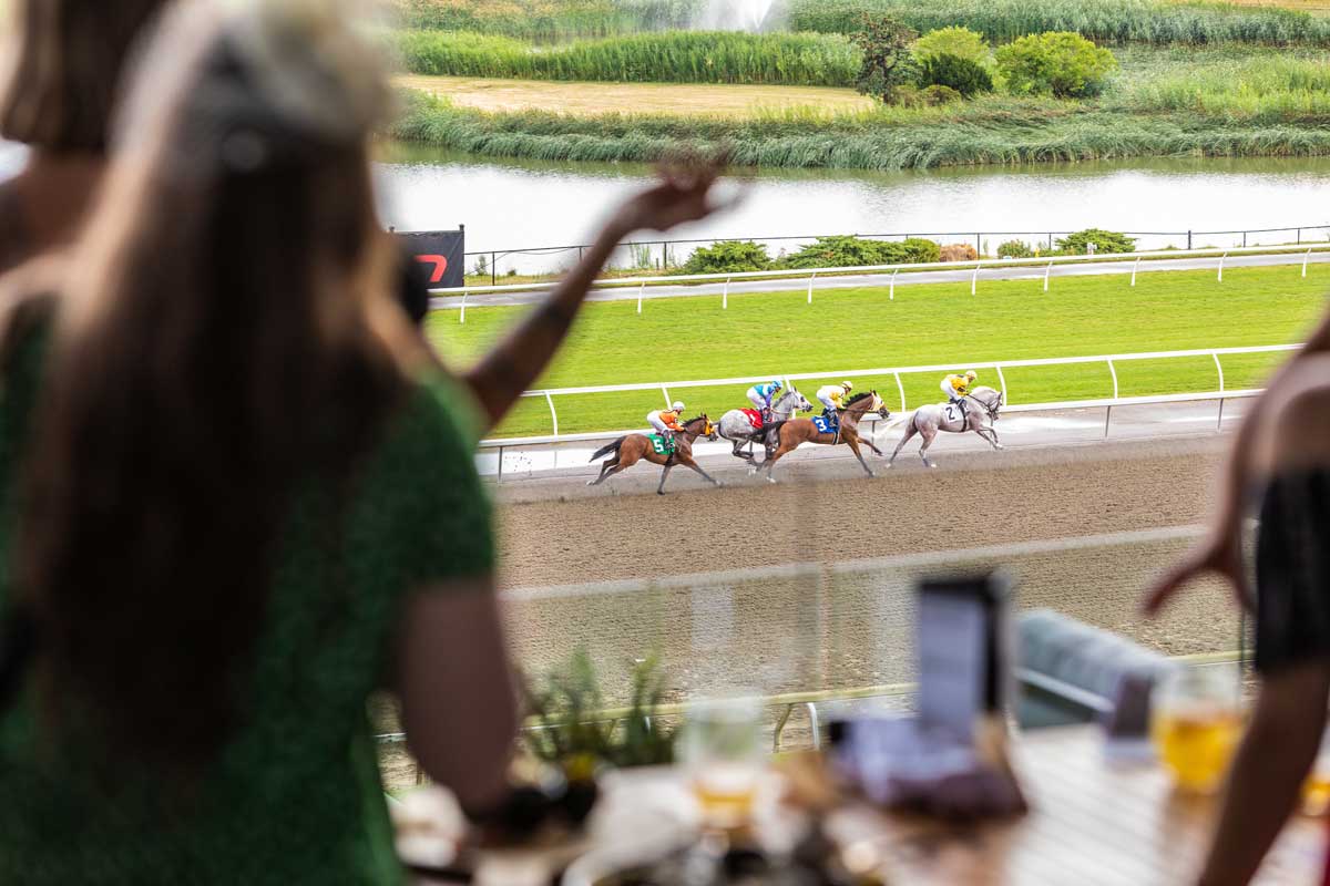 Live Racing to resume today at Woodbine Racetrack Woodbine Racetrack